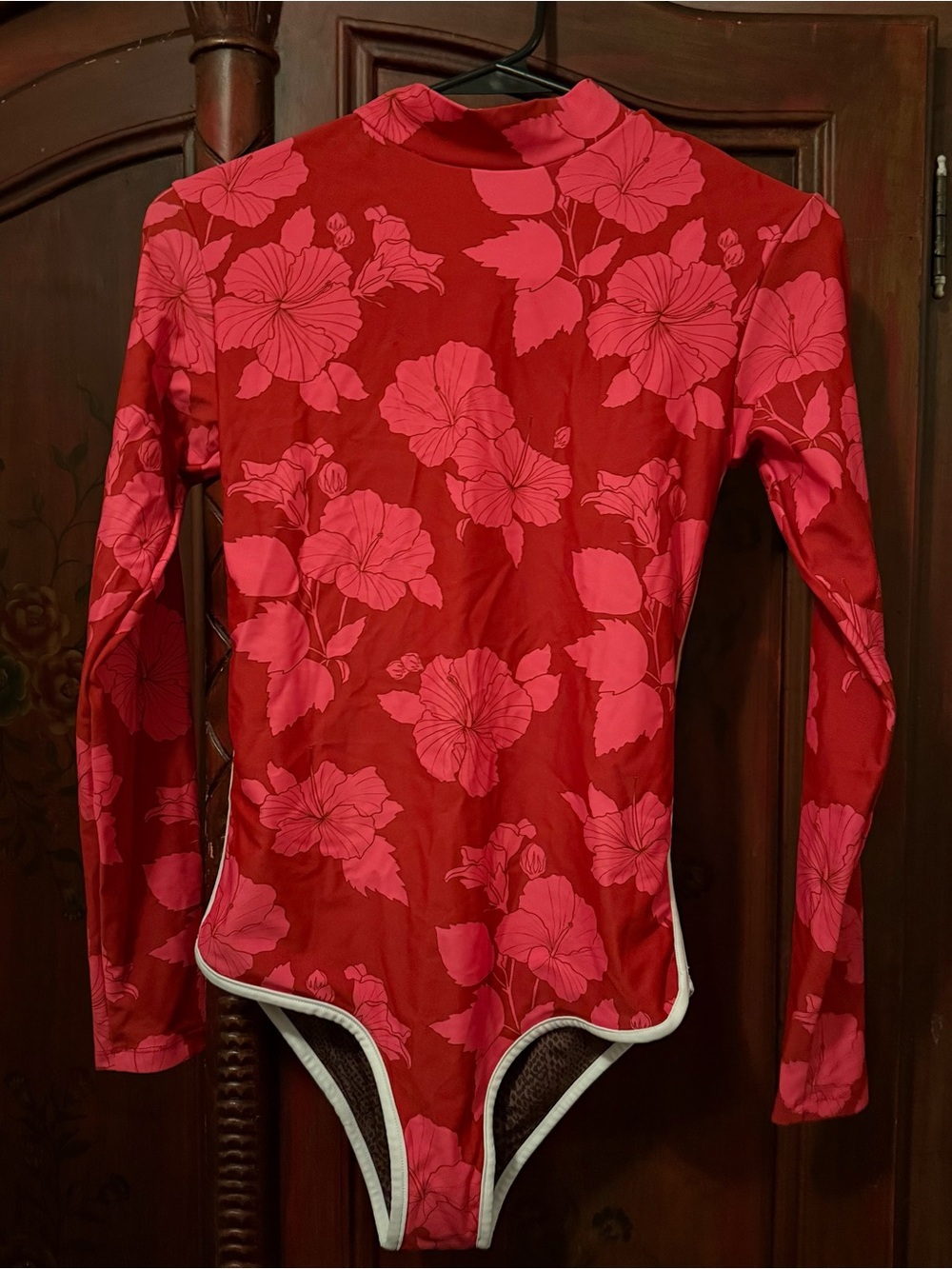 ACACIA Rashguard Long-Sleeve Red Floral One-Piece Surf Suit - Picture 4 of 5